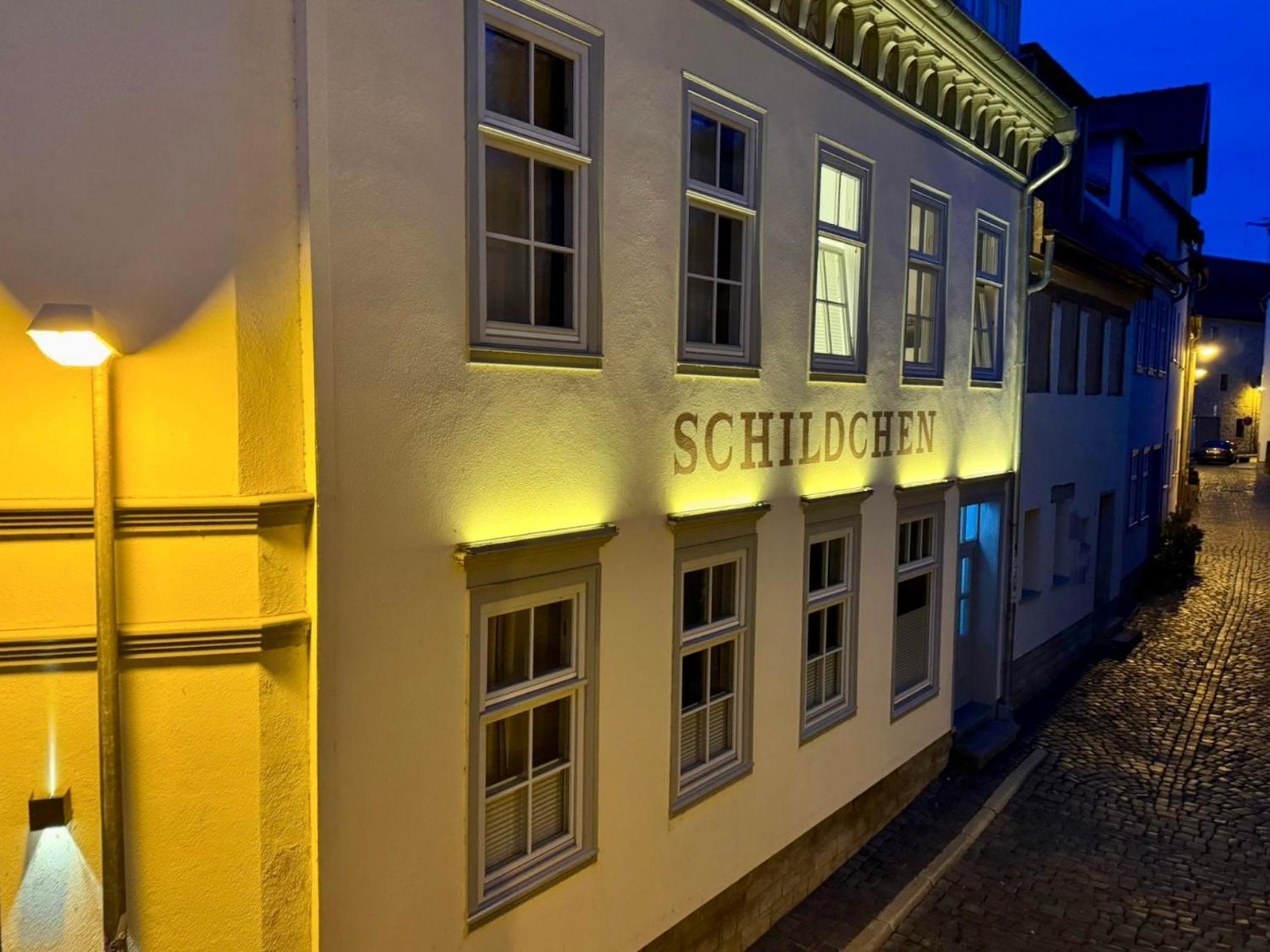 Ferienwohnung Schildblick Modernes Apartment Direkt In Der Altstadt Von Erfurt Nahe Der Kraemerbruecke - Beste Innenstadtlage Dış mekan fotoğraf