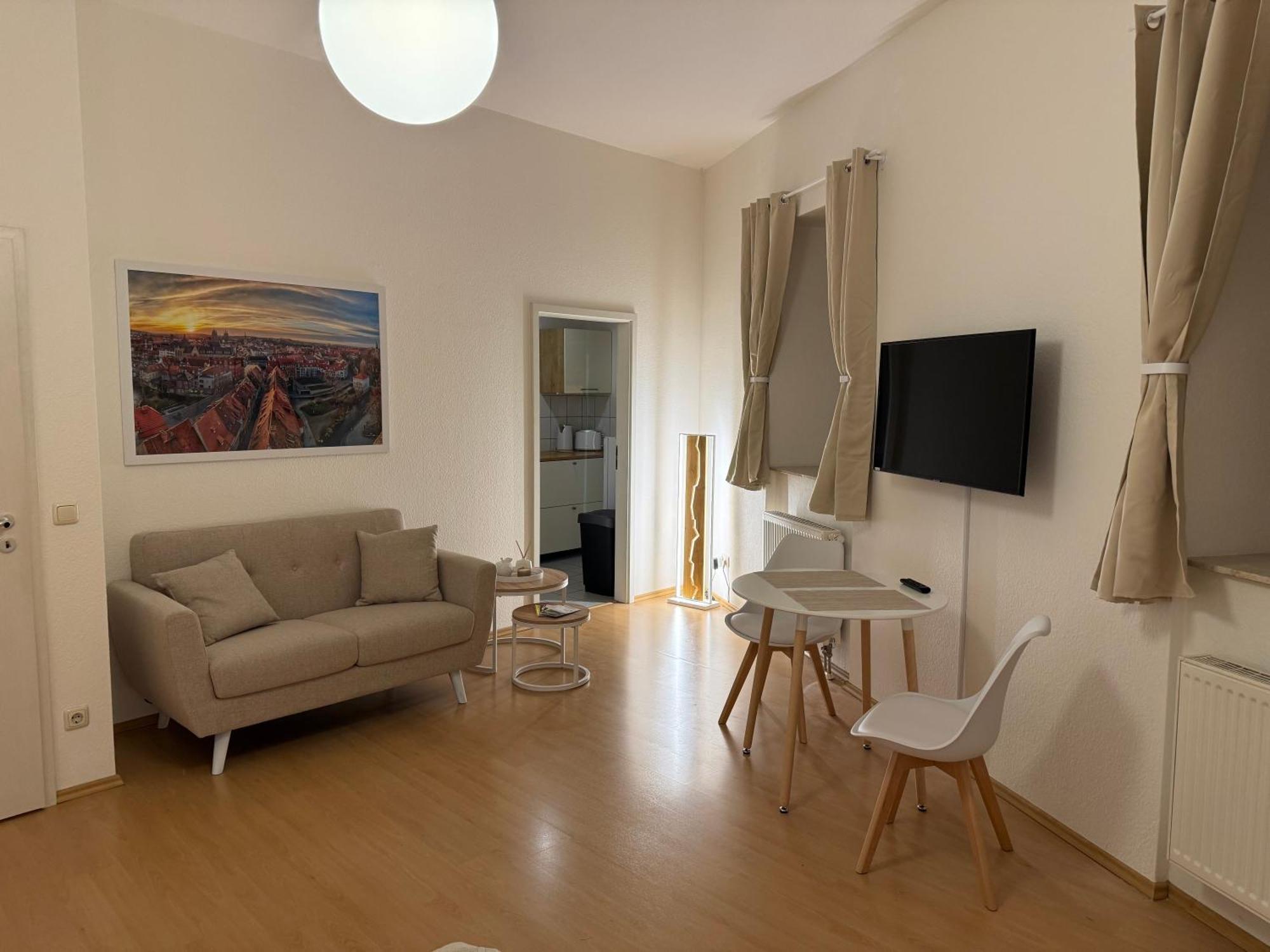 Ferienwohnung Schildblick Modernes Apartment Direkt In Der Altstadt Von Erfurt Nahe Der Kraemerbruecke - Beste Innenstadtlage Dış mekan fotoğraf