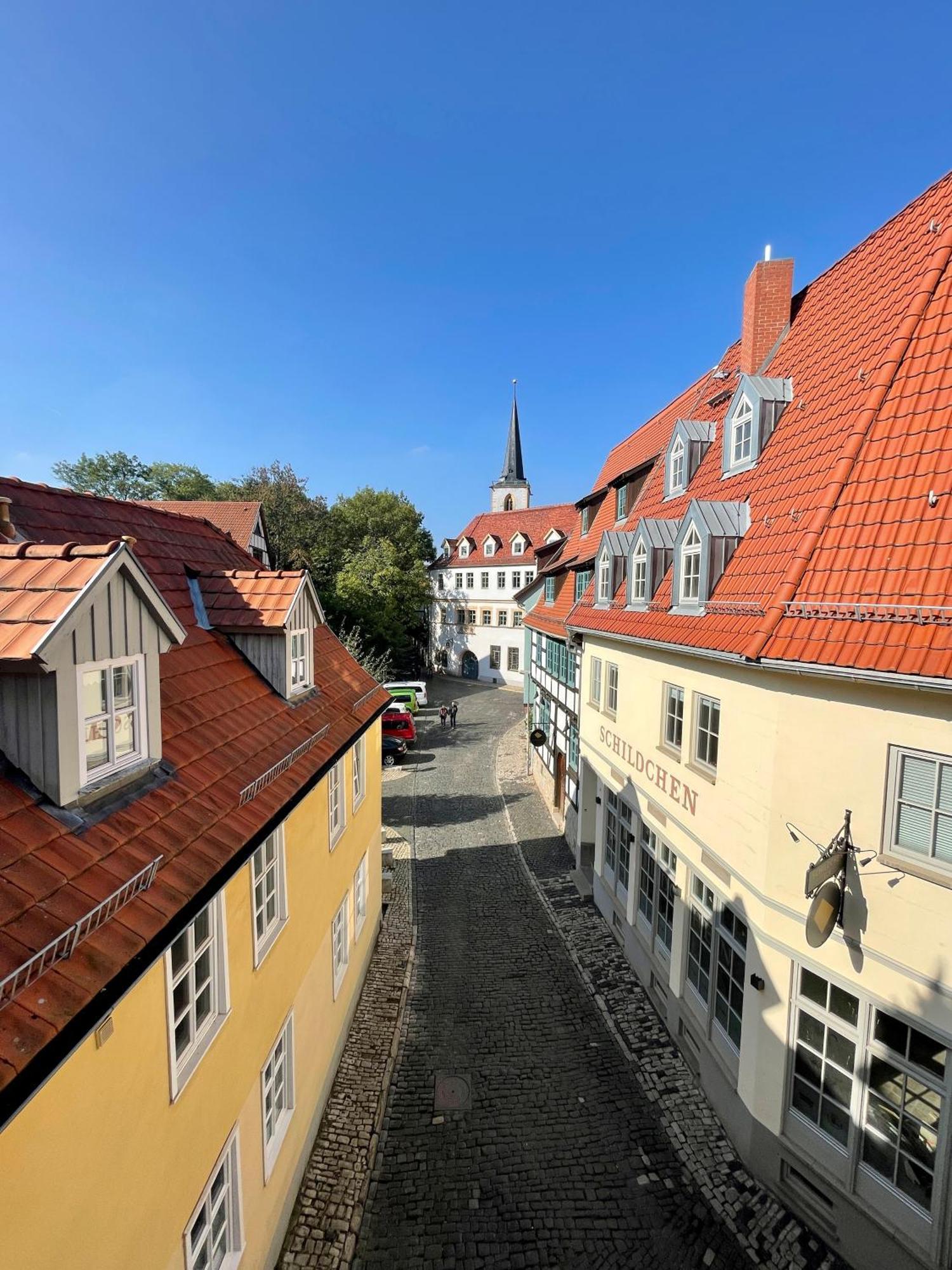 Ferienwohnung Schildblick Modernes Apartment Direkt In Der Altstadt Von Erfurt Nahe Der Kraemerbruecke - Beste Innenstadtlage Dış mekan fotoğraf