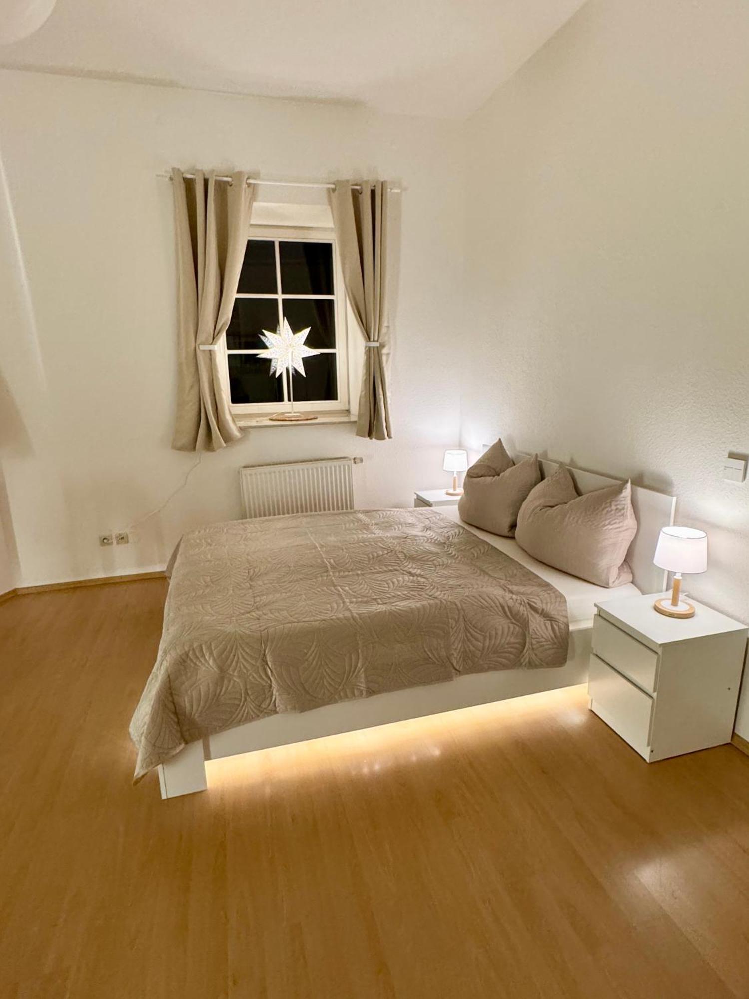 Ferienwohnung Schildblick Modernes Apartment Direkt In Der Altstadt Von Erfurt Nahe Der Kraemerbruecke - Beste Innenstadtlage Dış mekan fotoğraf