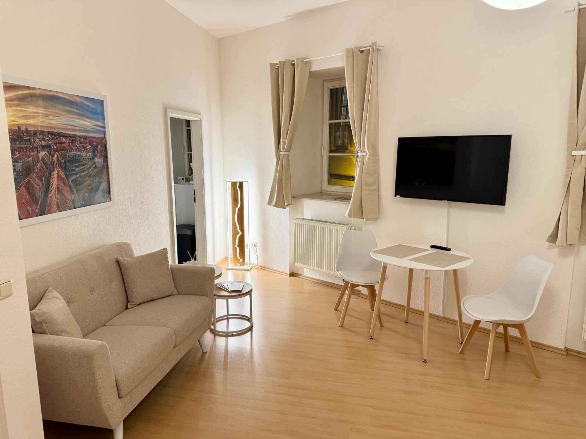 Ferienwohnung Schildblick Modernes Apartment Direkt In Der Altstadt Von Erfurt Nahe Der Kraemerbruecke - Beste Innenstadtlage Dış mekan fotoğraf