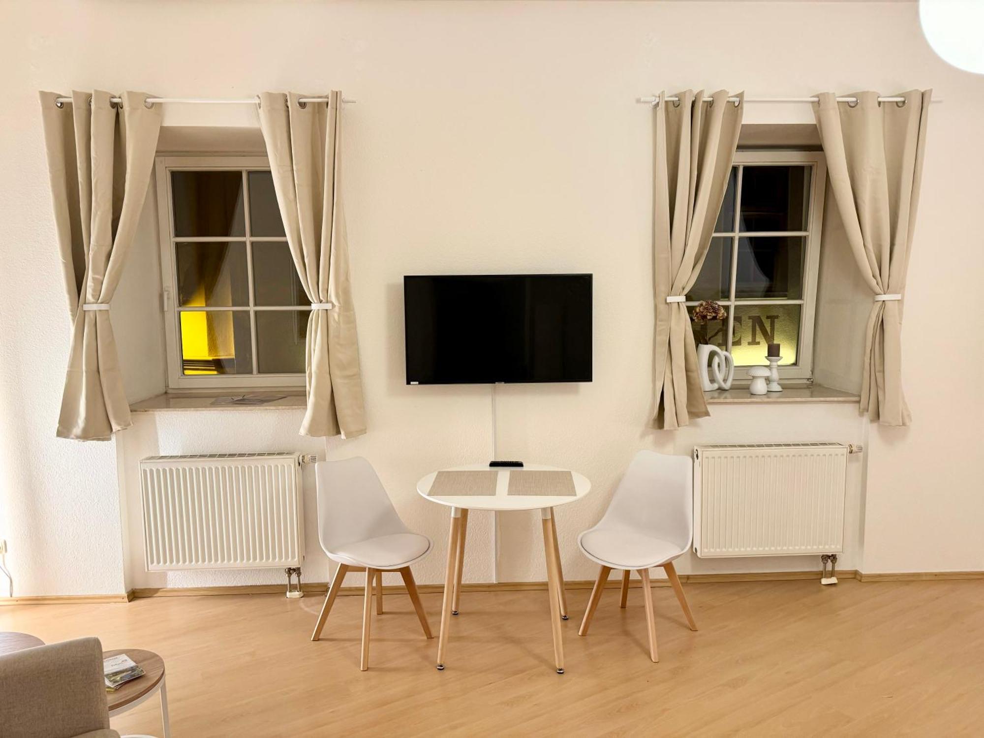 Ferienwohnung Schildblick Modernes Apartment Direkt In Der Altstadt Von Erfurt Nahe Der Kraemerbruecke - Beste Innenstadtlage Dış mekan fotoğraf